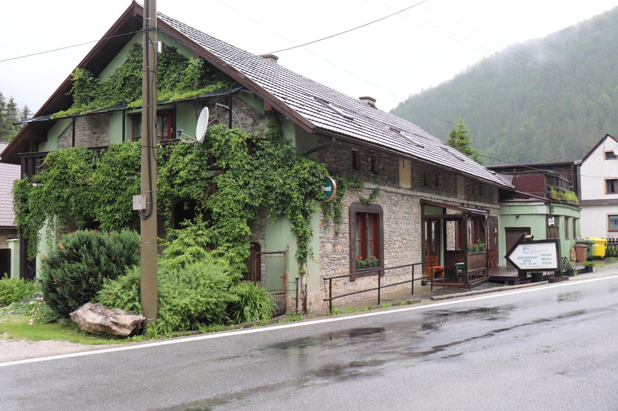 Hostinec Stara Krcma Stratená Buitenkant foto